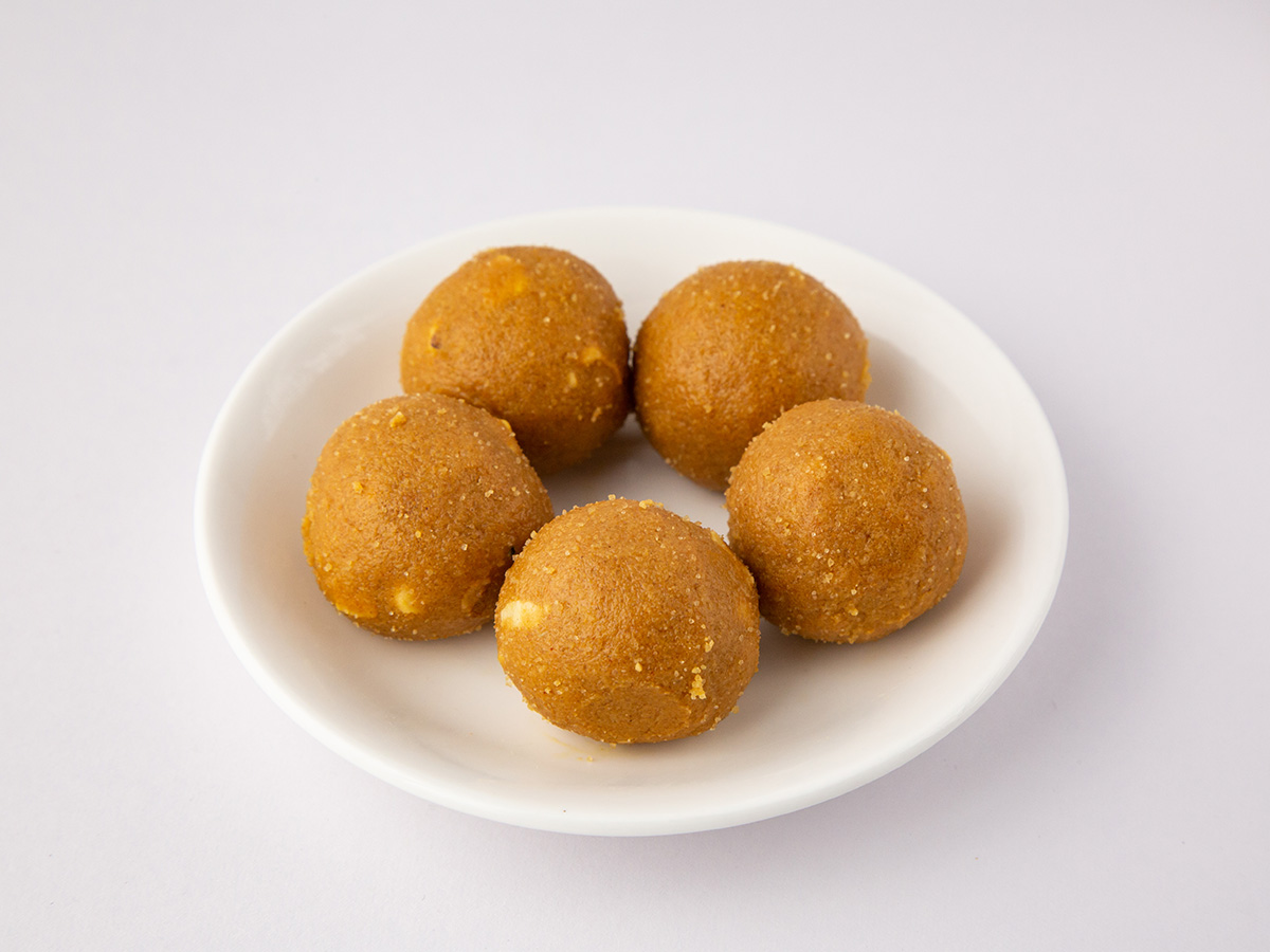 Kanti's | Besan Laddu